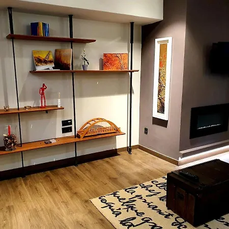 Newly Renovated In Downtown Apartment *