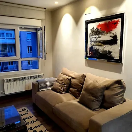 Newly Renovated In Downtown * Gijon